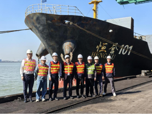 萬(wàn)噸級(jí)散貨船成功交付，科學(xué)城租賃護(hù)航灣區(qū)藍(lán)色航道，國(guó)際船舶管理業(yè)務(wù)再上新臺(tái)階